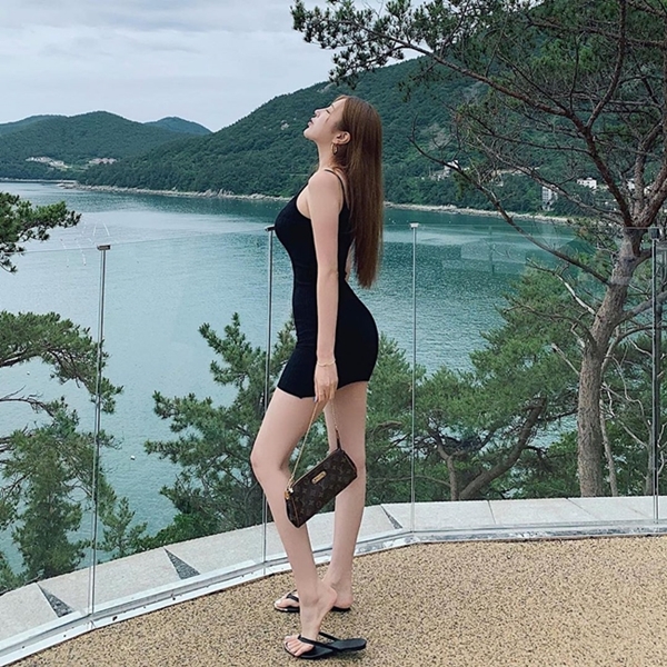 Choi Somi lộ ảnh nóng