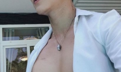 Clip Chương Cố khỏa thân khi livestream làm chị em mê mệt