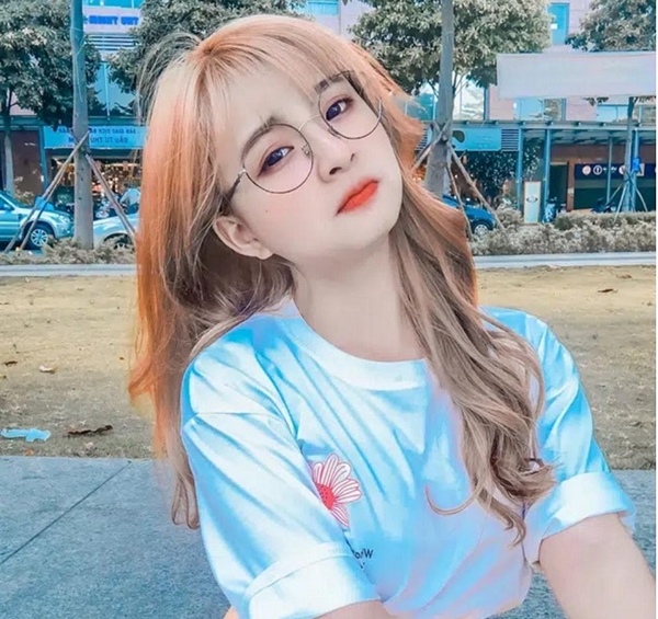 Clip Mèo 2k4 lộ cảnh nóng