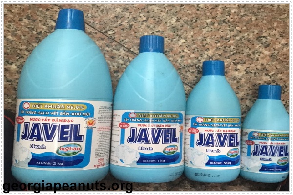 Lưu ý khi sử dụng javen để vệ sinh máy giặt