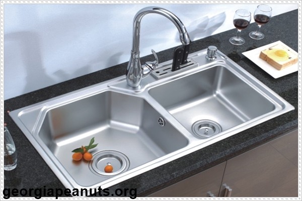 sau khi rửa chén bát cần vệ sinh chậu rửa