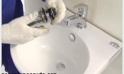 Cách thông tắc bồn rửa mặt tại nhà đơn giản