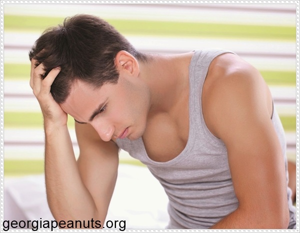 Nhiễm khuẩn bộ phận sinh dục khiến tinh tr&ugrave;ng yếu