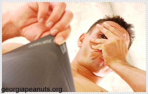 Triệu chứng của bệnh vi&ecirc;m tinh ho&agrave;n