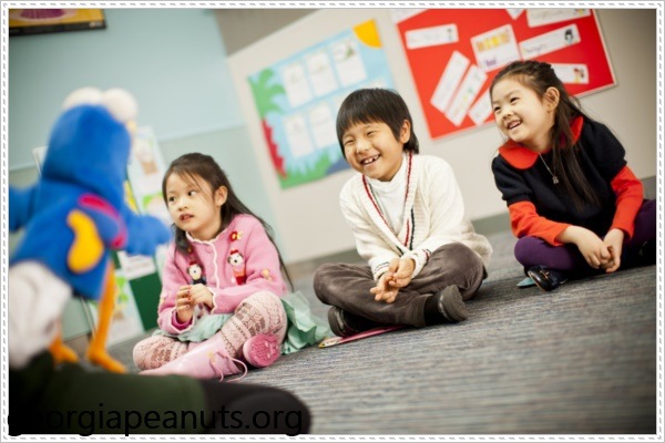 Bé học tiếng Pháp gắn kết gia đình