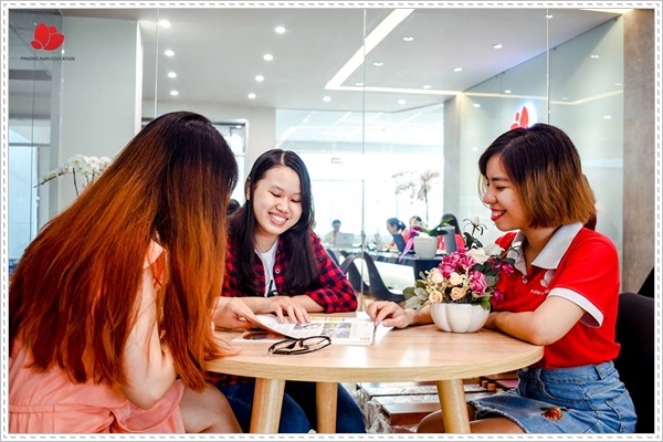 Tham gia học tại trung t&acirc;m dạy tiếng Nga PNE