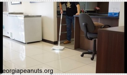 Chỉ cách lau nhà nhanh nhất 