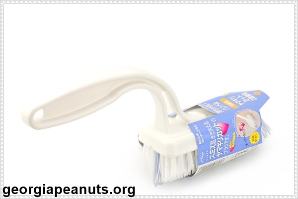 b&agrave;n chải - dụng cụ vệ sinh nh&agrave; cửa tiện lợi