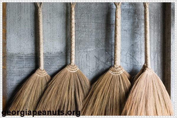 dụng cụ vệ sinh nh&agrave; cửa - chổi