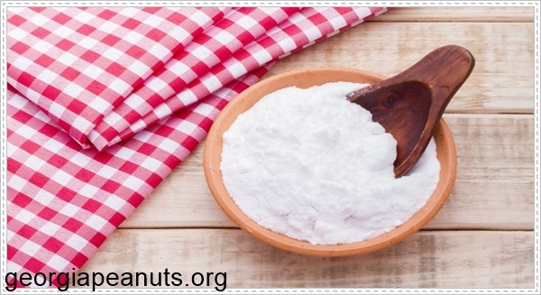 Làm sạch tường nhà bếp với baking soda