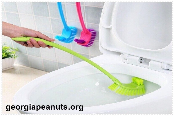 B&agrave;n ch&agrave; l&agrave; vật dụng cần thiết