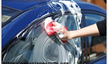 Cách làm sạch kính ô tô chỉ trong 10 phút