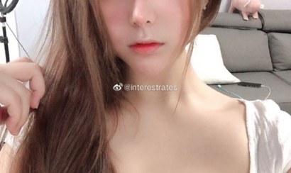 Running Crystal hot girl Trung Quốc lộ 8 clip hot