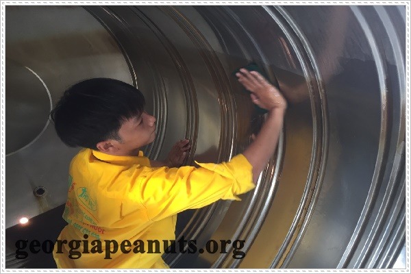 C&aacute;ch thức vệ sinh bể nước